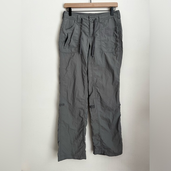 The North Face Women Gray Cargo Convertible Hiking Pants Capri 2 - Picture 1 of 10